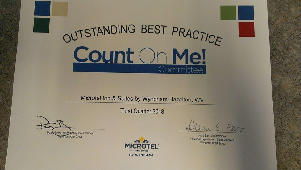 Microtel Inn & Suites By Wyndham Hazelton/Bruceton Mills Eksteriør billede